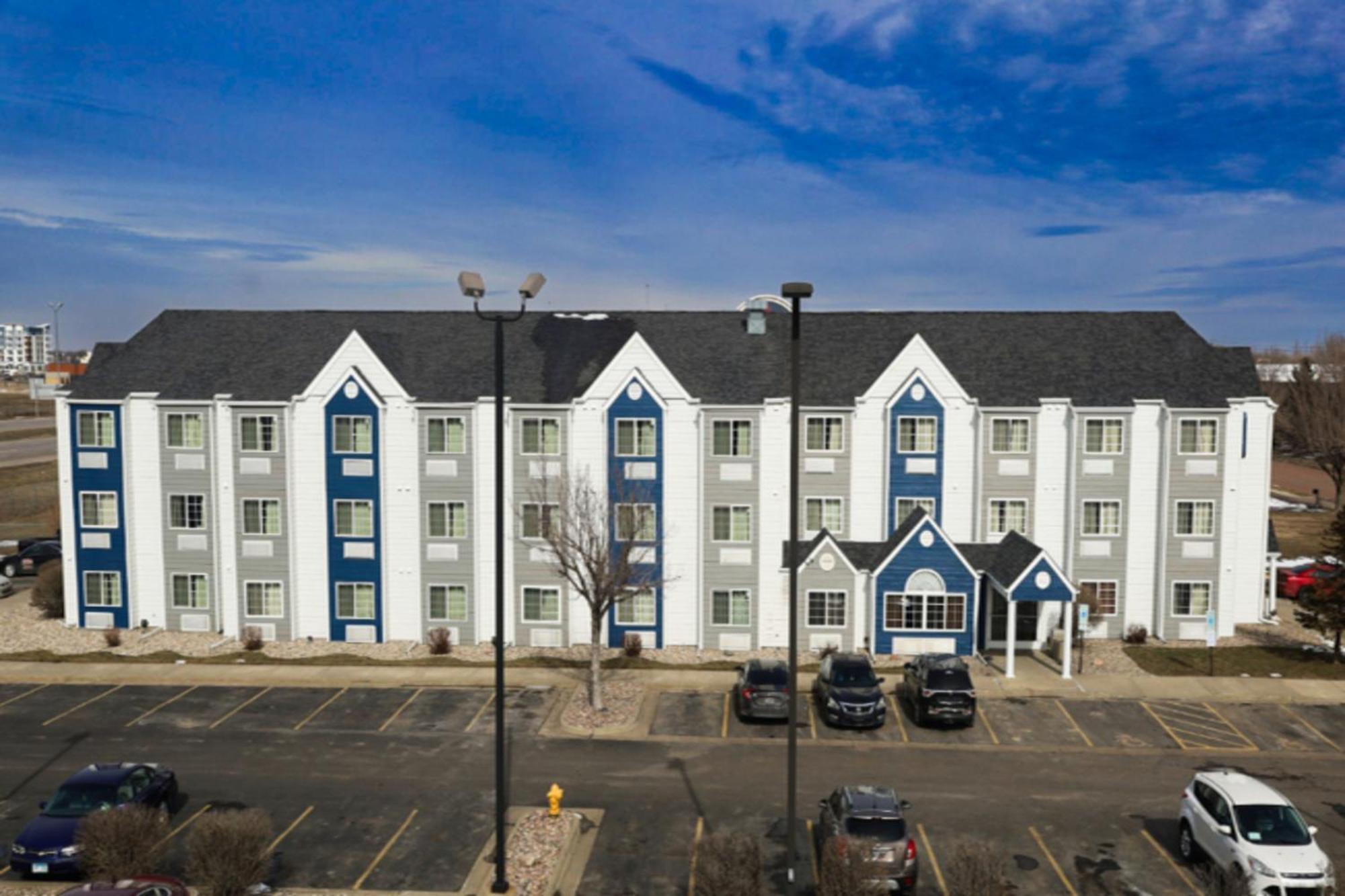 Microtel Inn & Suites By Wyndham Sioux Falls Exterior photo