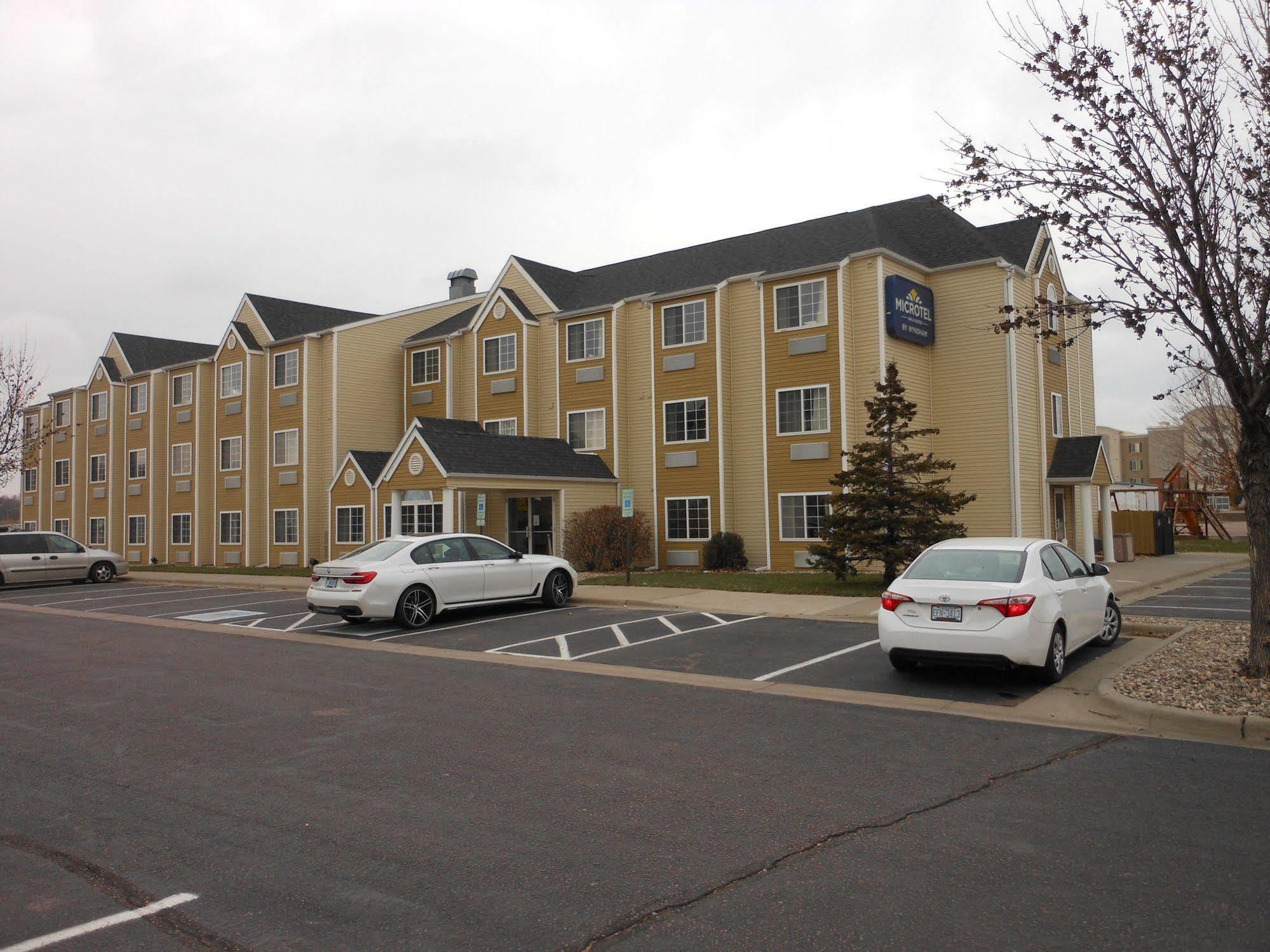 Microtel Inn & Suites By Wyndham Sioux Falls Exterior photo